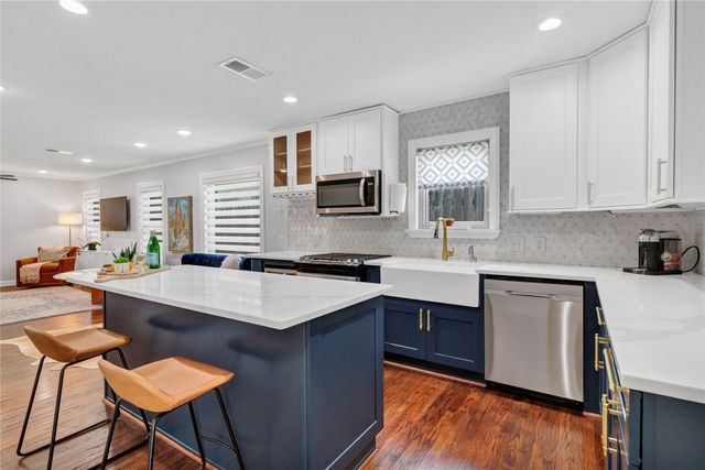 3816 Collinwood Avenue, Fort Worth, TX 76107