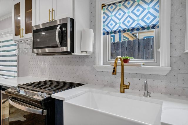 3816 Collinwood Avenue, Fort Worth, TX 76107