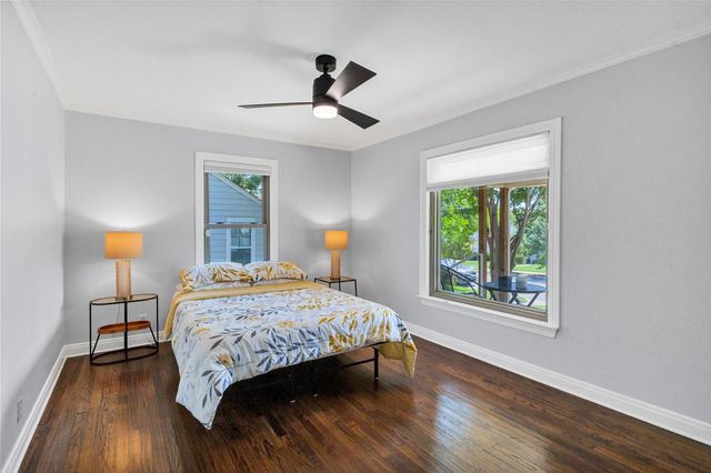 3816 Collinwood Avenue, Fort Worth, TX 76107