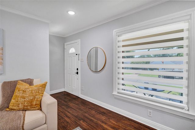 3816 Collinwood Avenue, Fort Worth, TX 76107