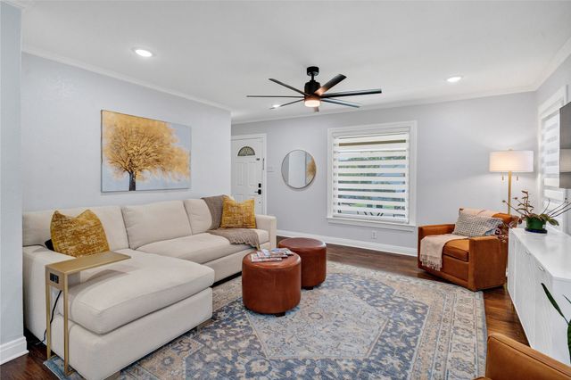 3816 Collinwood Avenue, Fort Worth, TX 76107