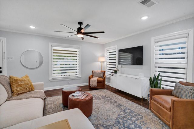 3816 Collinwood Avenue, Fort Worth, TX 76107