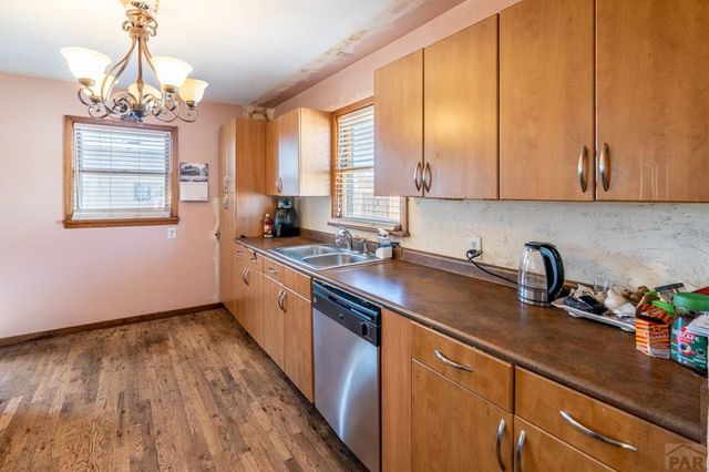 1422 E 12th St, Pueblo, CO 81001