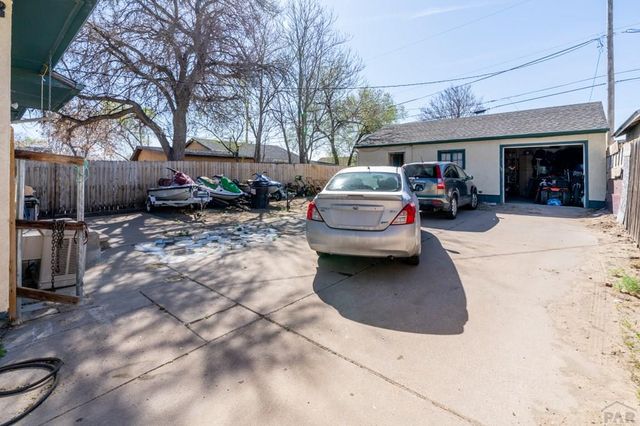 1422 E 12th St, Pueblo, CO 81001