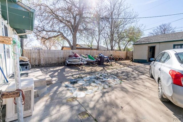 1422 E 12th St, Pueblo, CO 81001