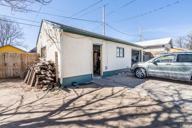 1422 E 12th St, Pueblo, CO 81001