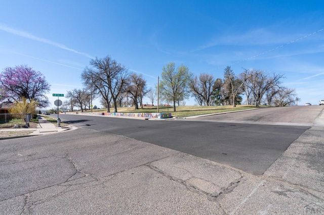 1422 E 12th St, Pueblo, CO 81001