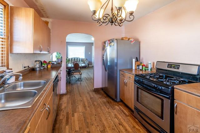 1422 E 12th St, Pueblo, CO 81001