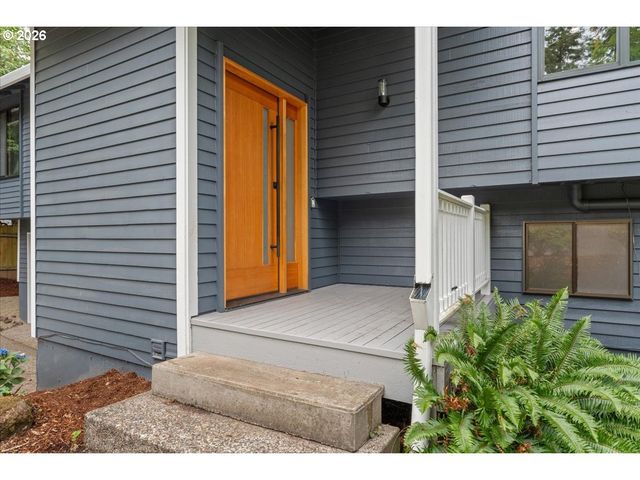 419 RIDGE CREST Dr, Oregon City, OR 97045