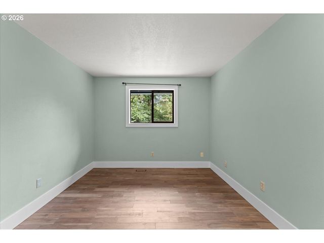 419 RIDGE CREST Dr, Oregon City, OR 97045