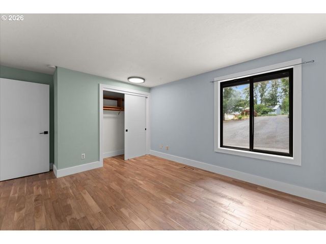 419 RIDGE CREST Dr, Oregon City, OR 97045