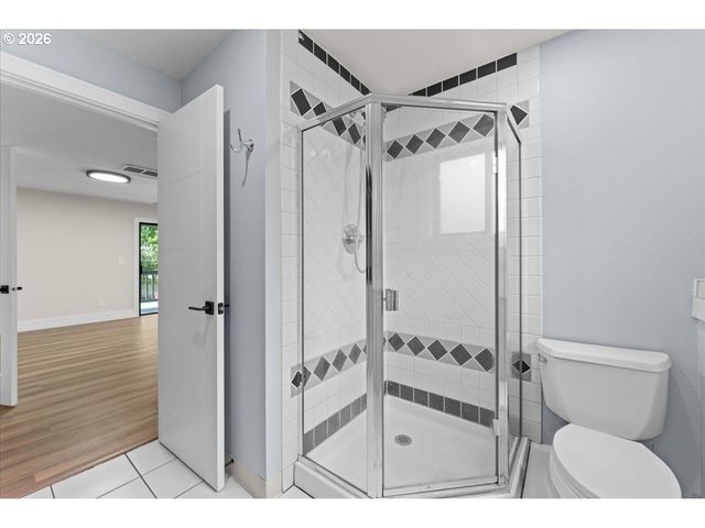 419 RIDGE CREST Dr, Oregon City, OR 97045