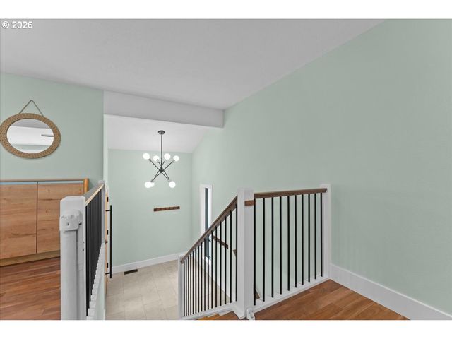 419 RIDGE CREST Dr, Oregon City, OR 97045