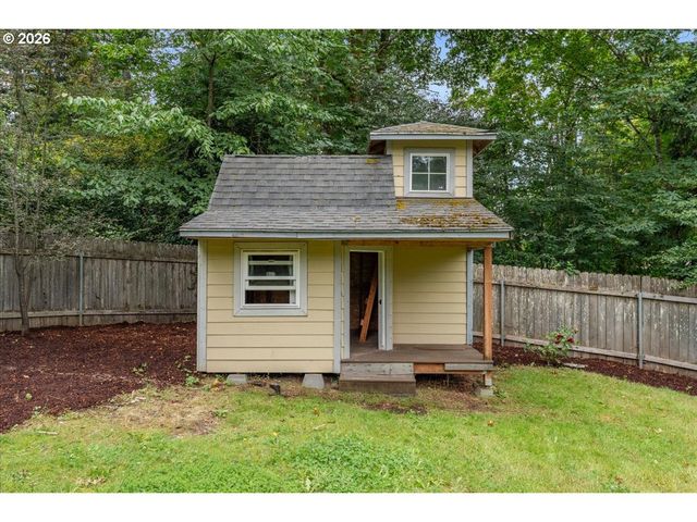 419 RIDGE CREST Dr, Oregon City, OR 97045