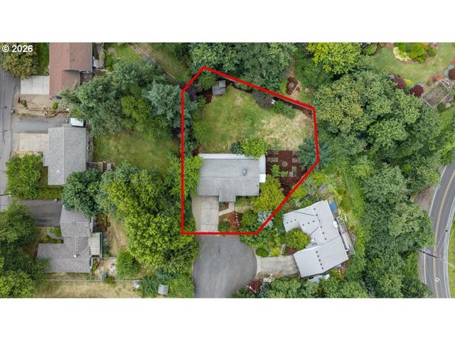 419 RIDGE CREST Dr, Oregon City, OR 97045