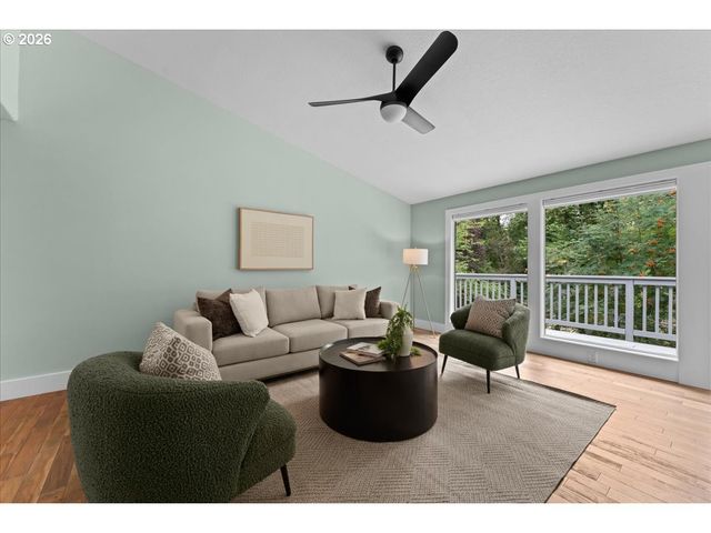 419 RIDGE CREST Dr, Oregon City, OR 97045