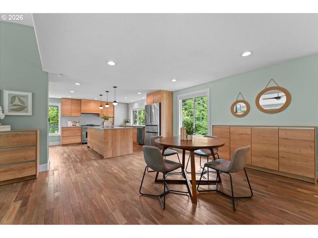 419 RIDGE CREST Dr, Oregon City, OR 97045