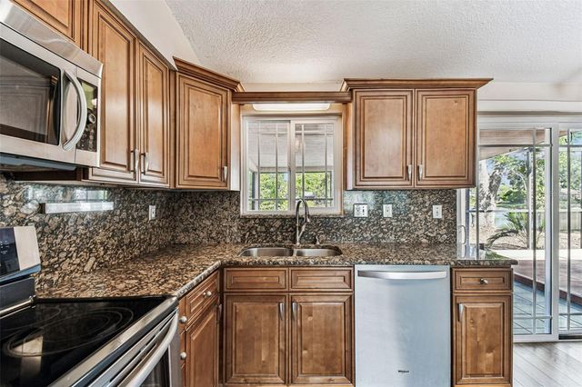 648 TIMBER BAY CIRCLE E, Oldsmar, FL 34677