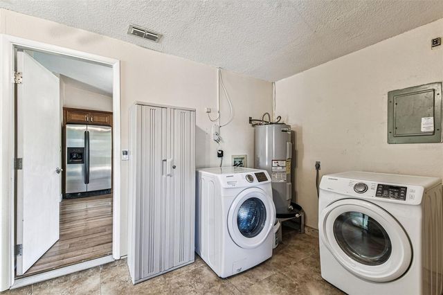 648 TIMBER BAY CIRCLE E, Oldsmar, FL 34677