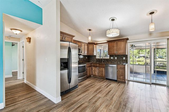 648 TIMBER BAY CIRCLE E, Oldsmar, FL 34677