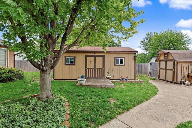 533 E Parkwood, Rose Hill, KS 67133