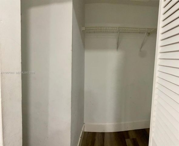 300 W Palm Cir W 307, Pembroke Pines, FL 33025