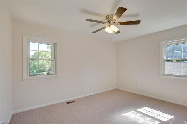 704 Pilot House DR, Newport News, VA 23608