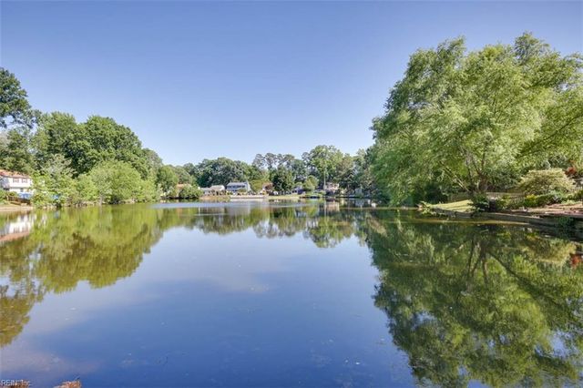 704 Pilot House DR, Newport News, VA 23608
