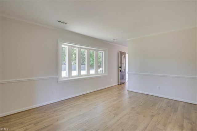 704 Pilot House DR, Newport News, VA 23608