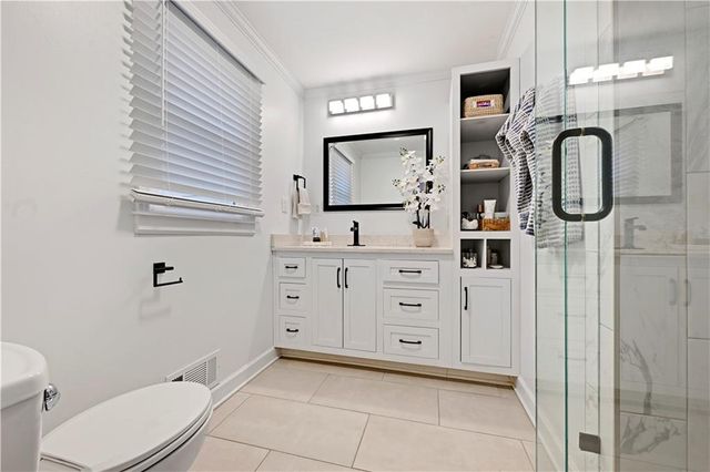 9321 Lamar Avenue, Overland Park, KS 66207