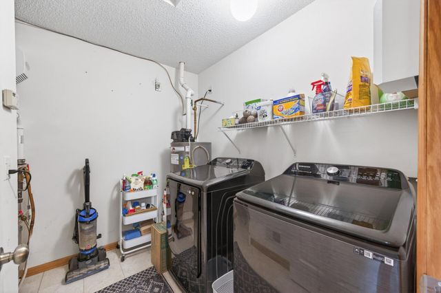 7606 11th Street N, Oakdale, MN 55128