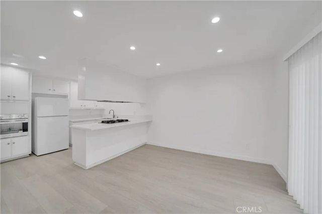 16722 Goldenwest 1, Huntington Beach, CA 92647