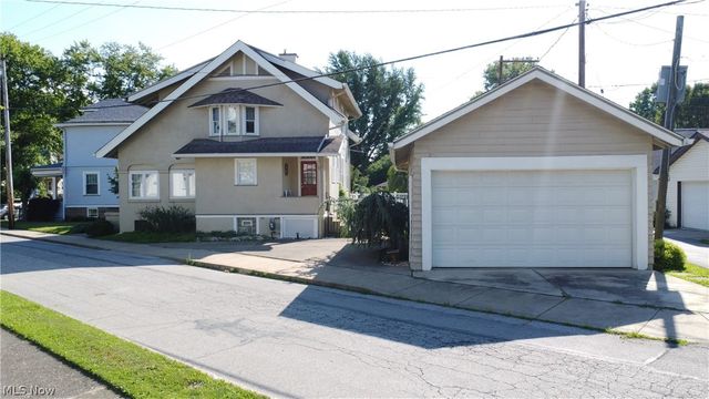 52 Maple Avenue, Wheeling, WV 26003