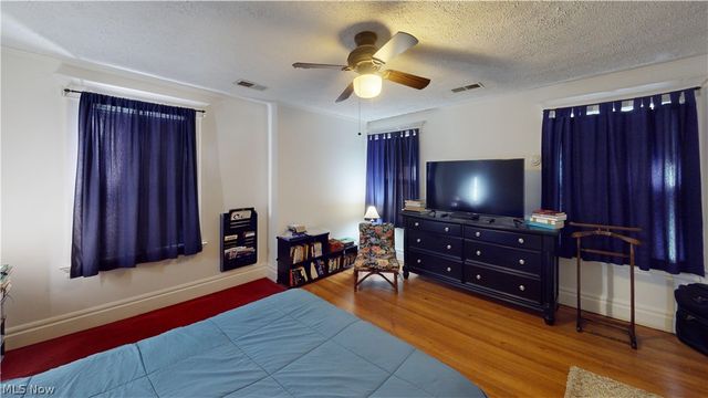 52 Maple Avenue, Wheeling, WV 26003