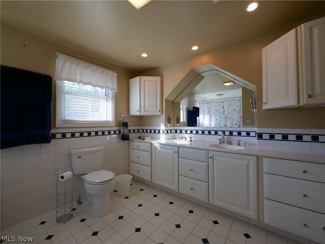 52 Maple Avenue, Wheeling, WV 26003