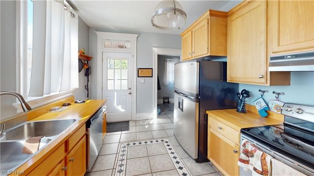 52 Maple Avenue, Wheeling, WV 26003