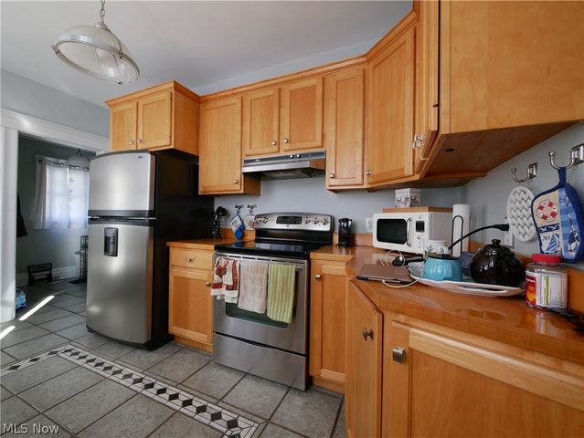 52 Maple Avenue, Wheeling, WV 26003