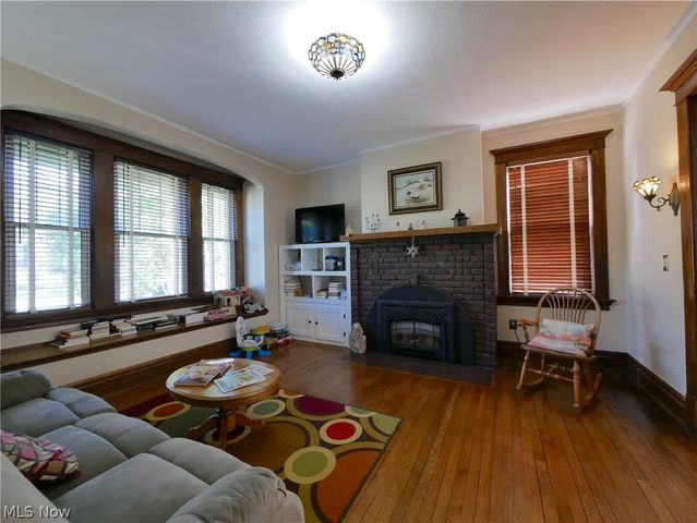 52 Maple Avenue, Wheeling, WV 26003