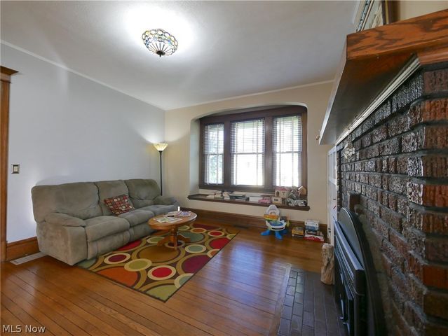 52 Maple Avenue, Wheeling, WV 26003