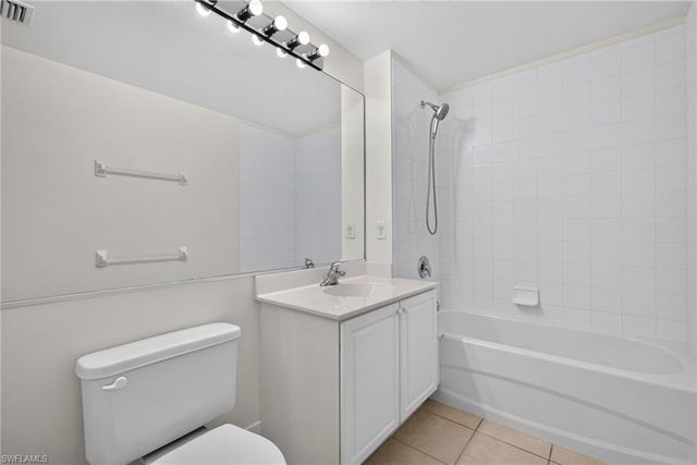 1295 Henley ST 1207, Naples, FL 34105