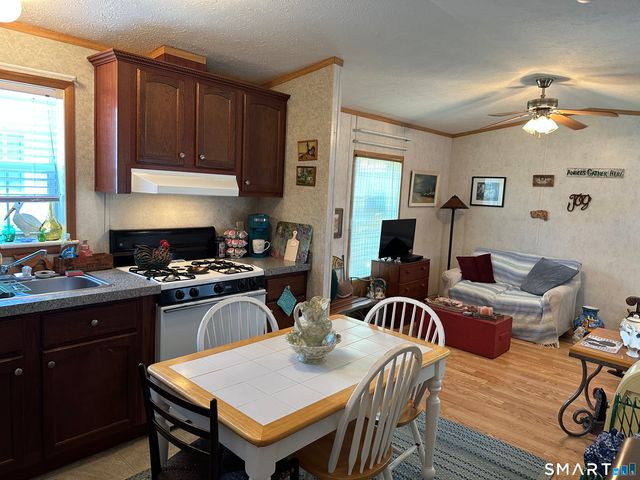 68 Cooke Street 36, Plainville, CT 06062