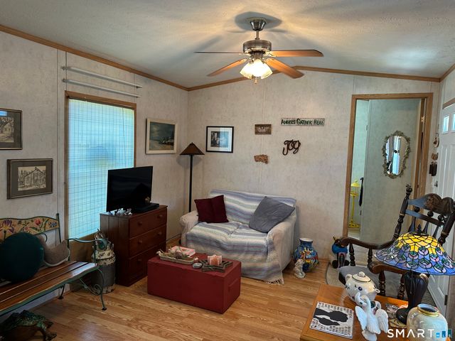 68 Cooke Street 36, Plainville, CT 06062