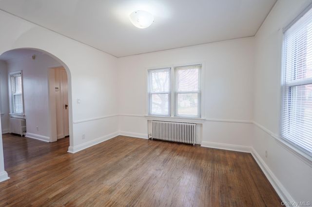 123 Nugent Street, New Hyde Park, NY 11040