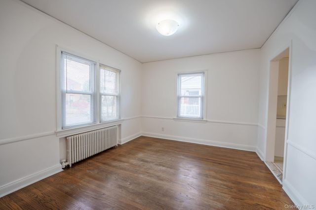 123 Nugent Street, New Hyde Park, NY 11040