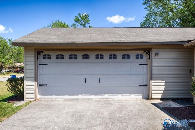 1016 Kinsey Drive SE, Huntsville, AL 35803