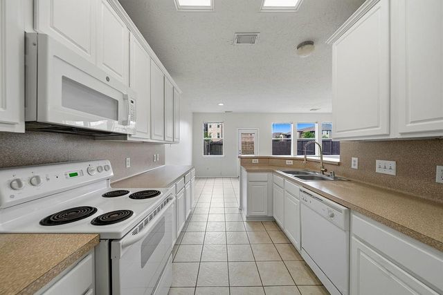 8922 Elm Drake, Humble, TX 77338