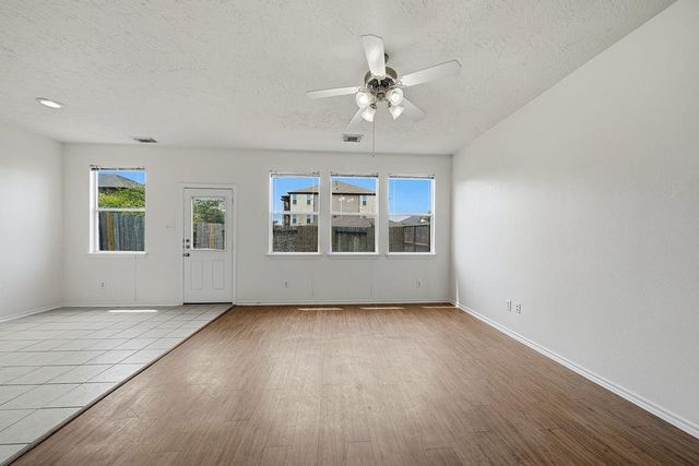 8922 Elm Drake, Humble, TX 77338