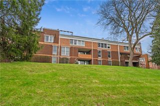 5742 5th Avenue 201, Shadyside, PA 15232