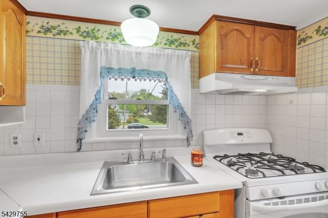 47 Furnace Ave, Wanaque Boro, NJ 07465