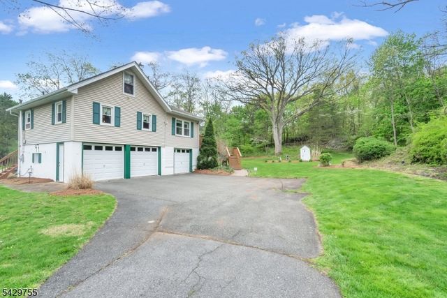 47 Furnace Ave, Wanaque Boro, NJ 07465